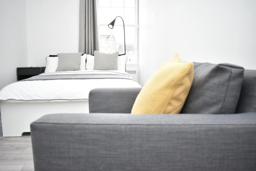 Modern & Bright 1 Bed For 4 Close To Centre! Appartement