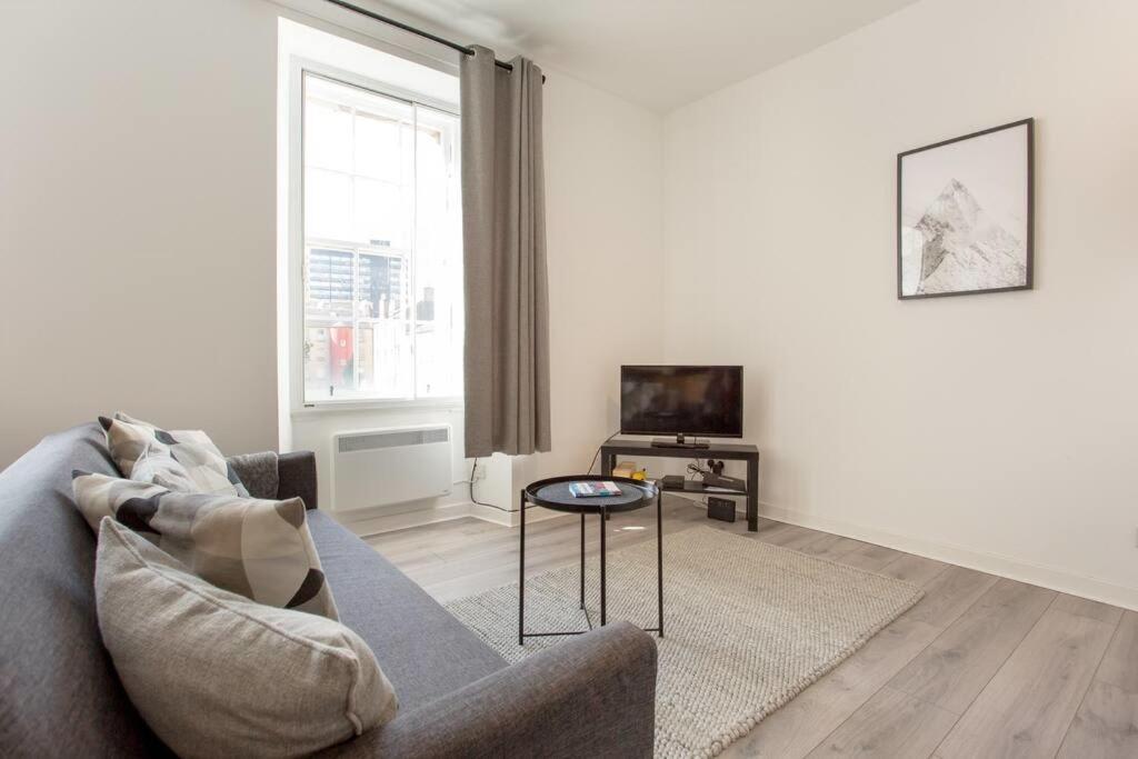 Modern & Bright 1 Bed For 4 Close To Centre! Appartement